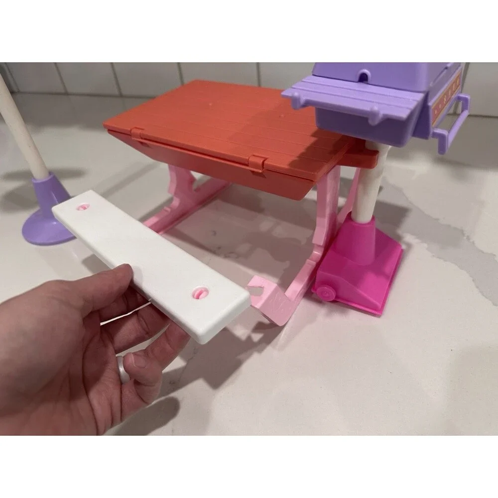 Vintage 1991 Barbie BBQ Picnic Playset Grill Table Basketball Mattel Arco